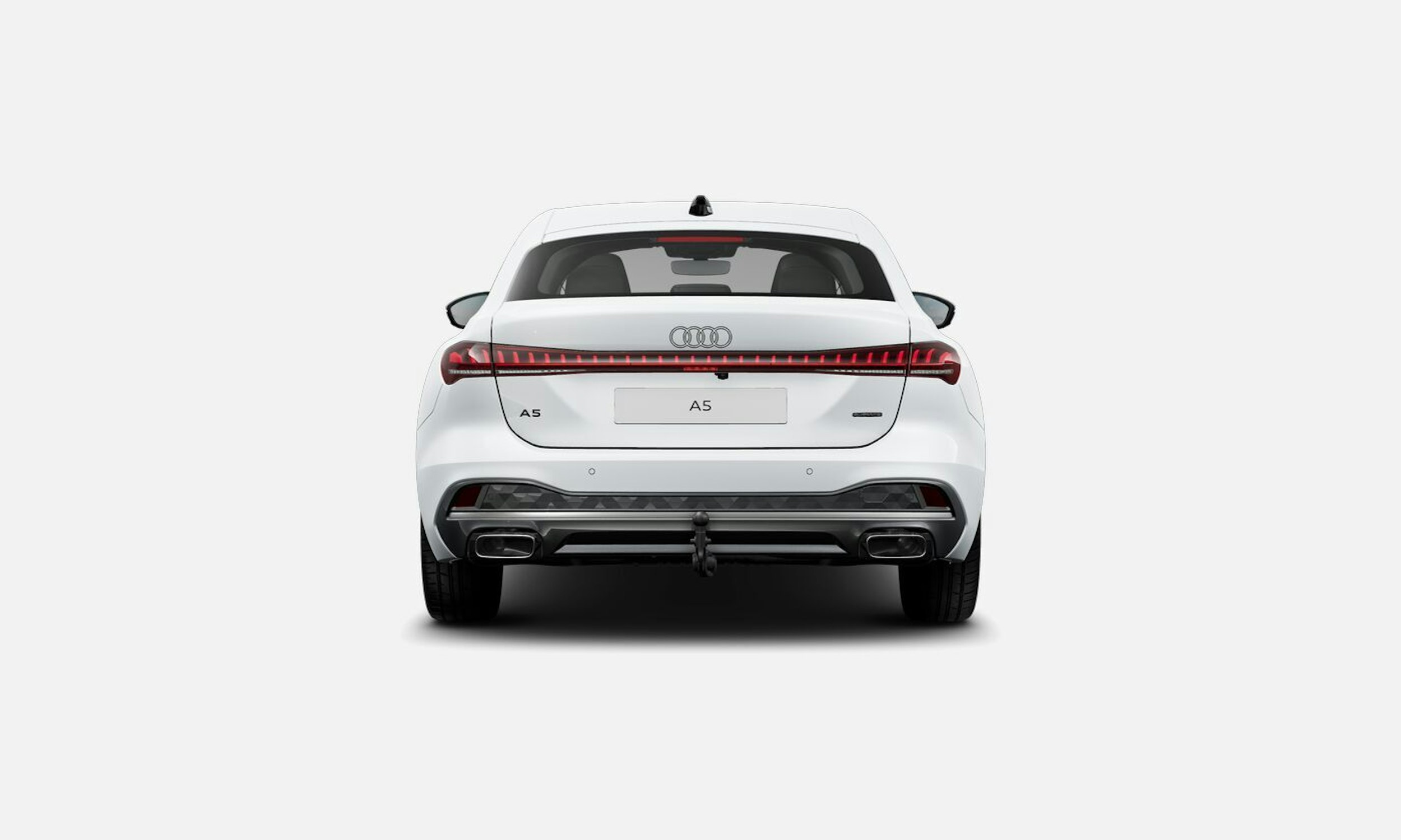 jäätikön valkoinen Audi A5 2025 kuva 8.