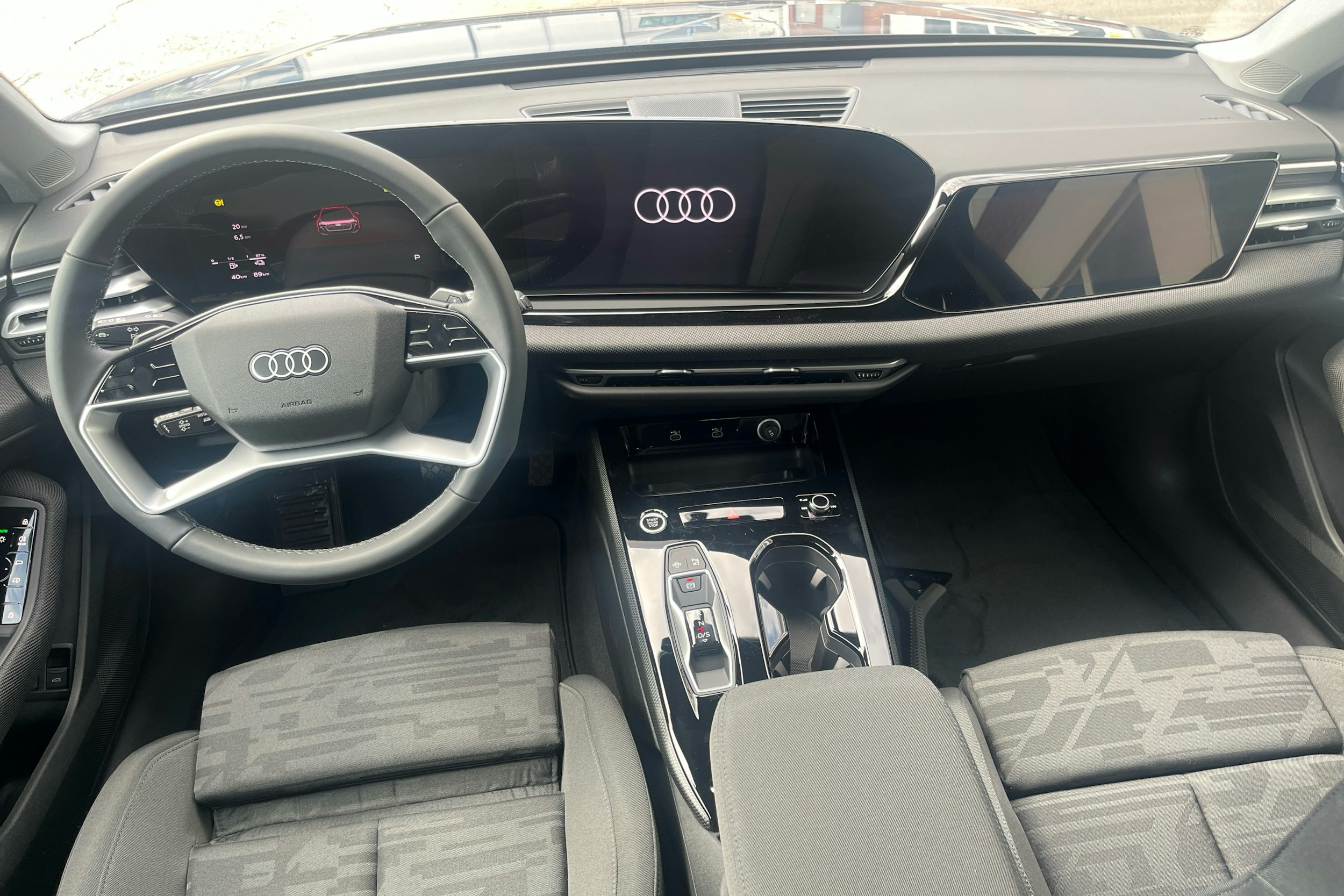 sininen Audi A5 2025 kuva 7.