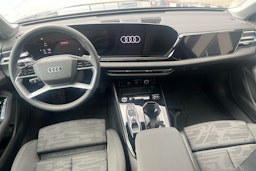 sininen Audi A5 2025 kuva 7.
