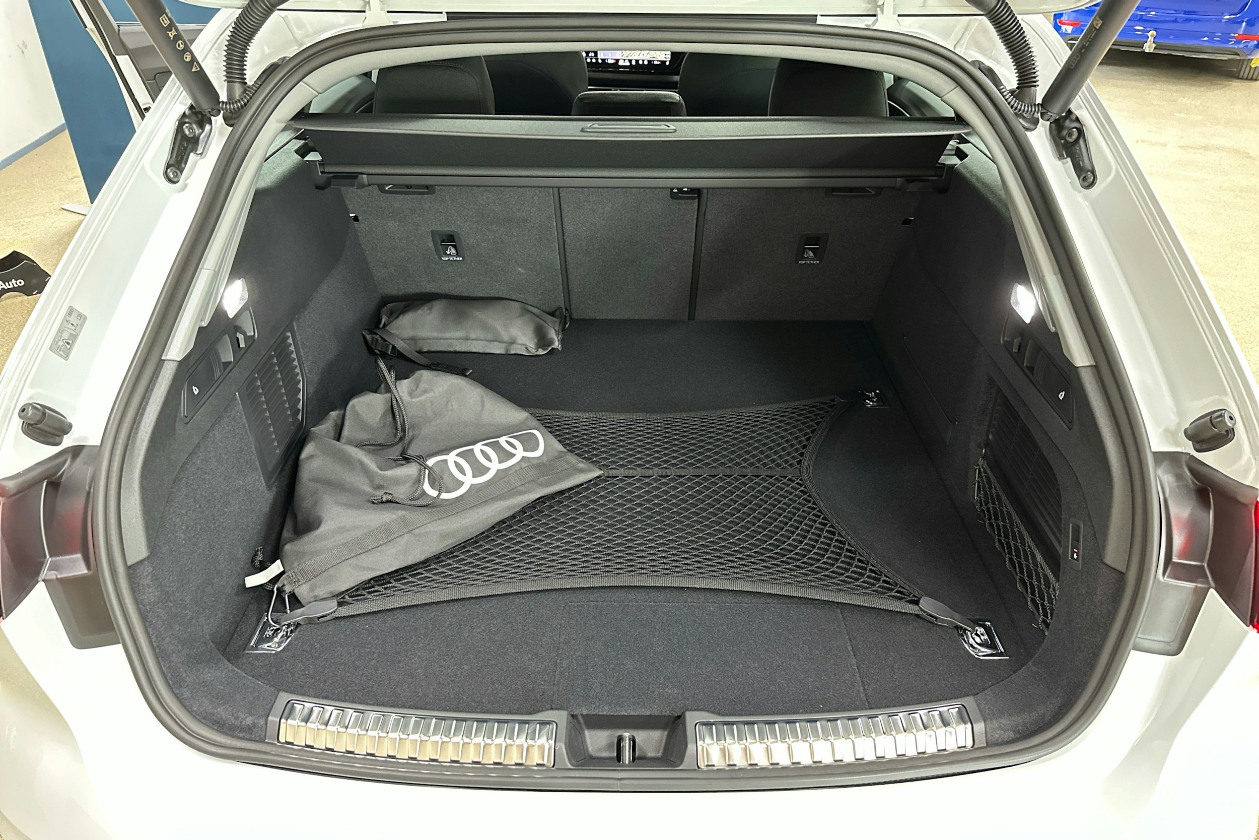 valkoinen Audi A5 2025 kuva 28.