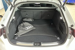 valkoinen Audi A5 2025 kuva 28.