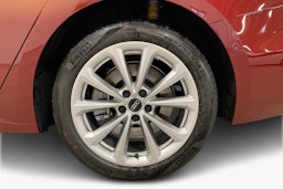 grenadine punainen Audi A5 2025 kuva 19.