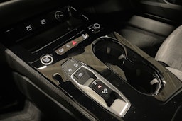 grenadine punainen Audi A5 2025 kuva 25.