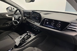 jäätikön valkoinen Audi A5 2025 kuva 7.