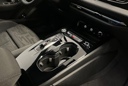 jäätikön valkoinen Audi A5 2025 kuva 11.