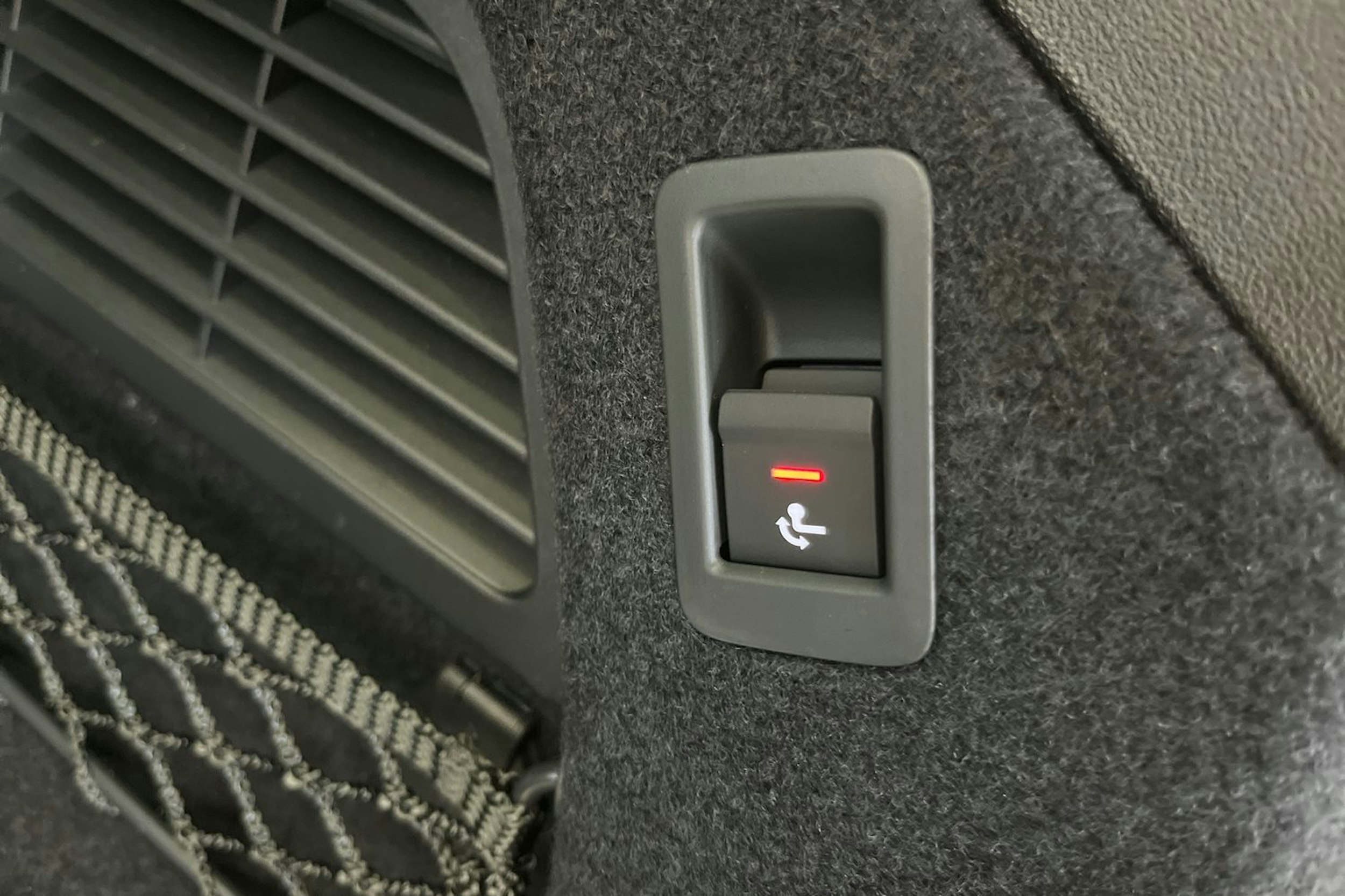 jäätikön valkoinen Audi A5 2025 kuva 15.