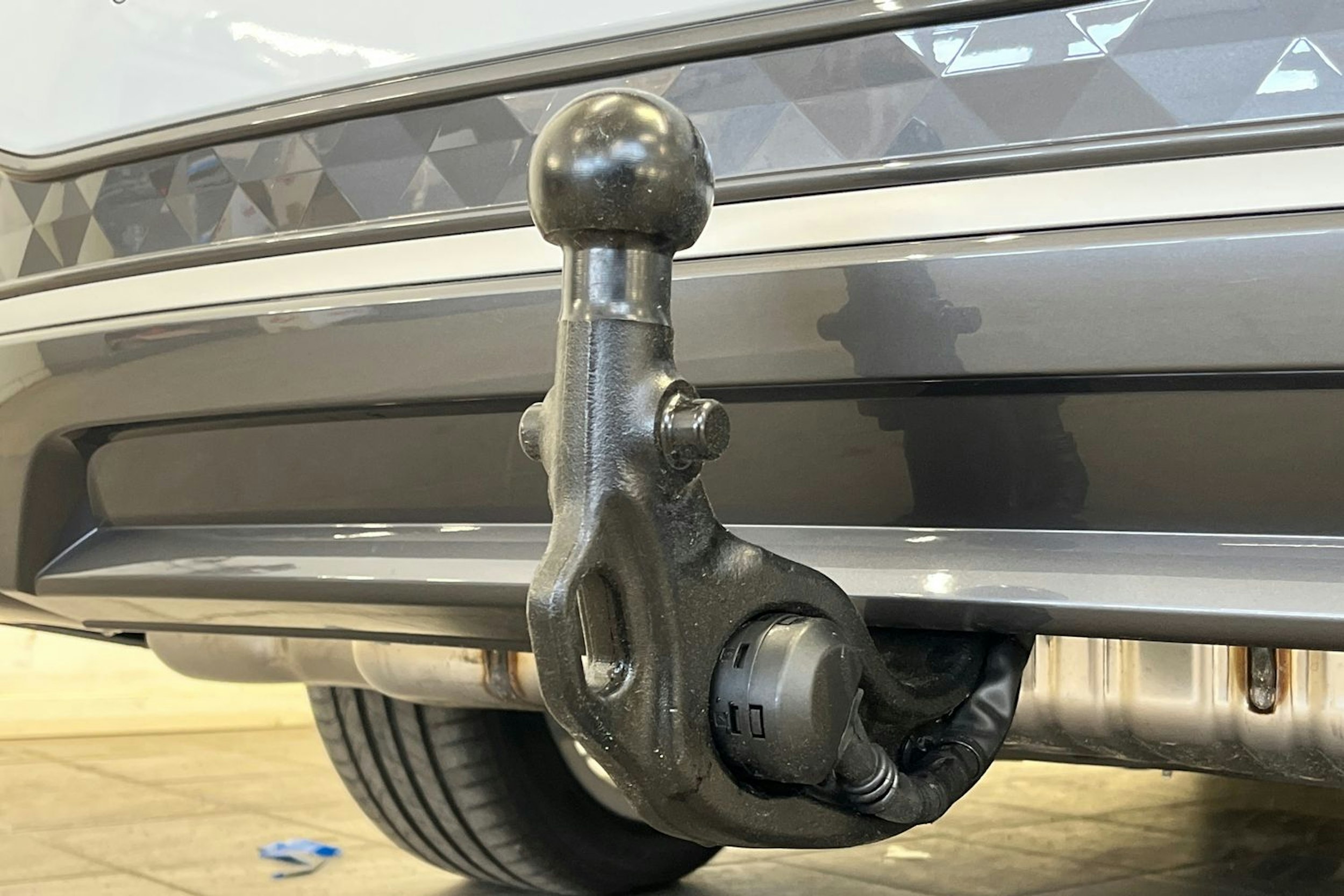 jäätikön valkoinen Audi A5 2025 kuva 16.