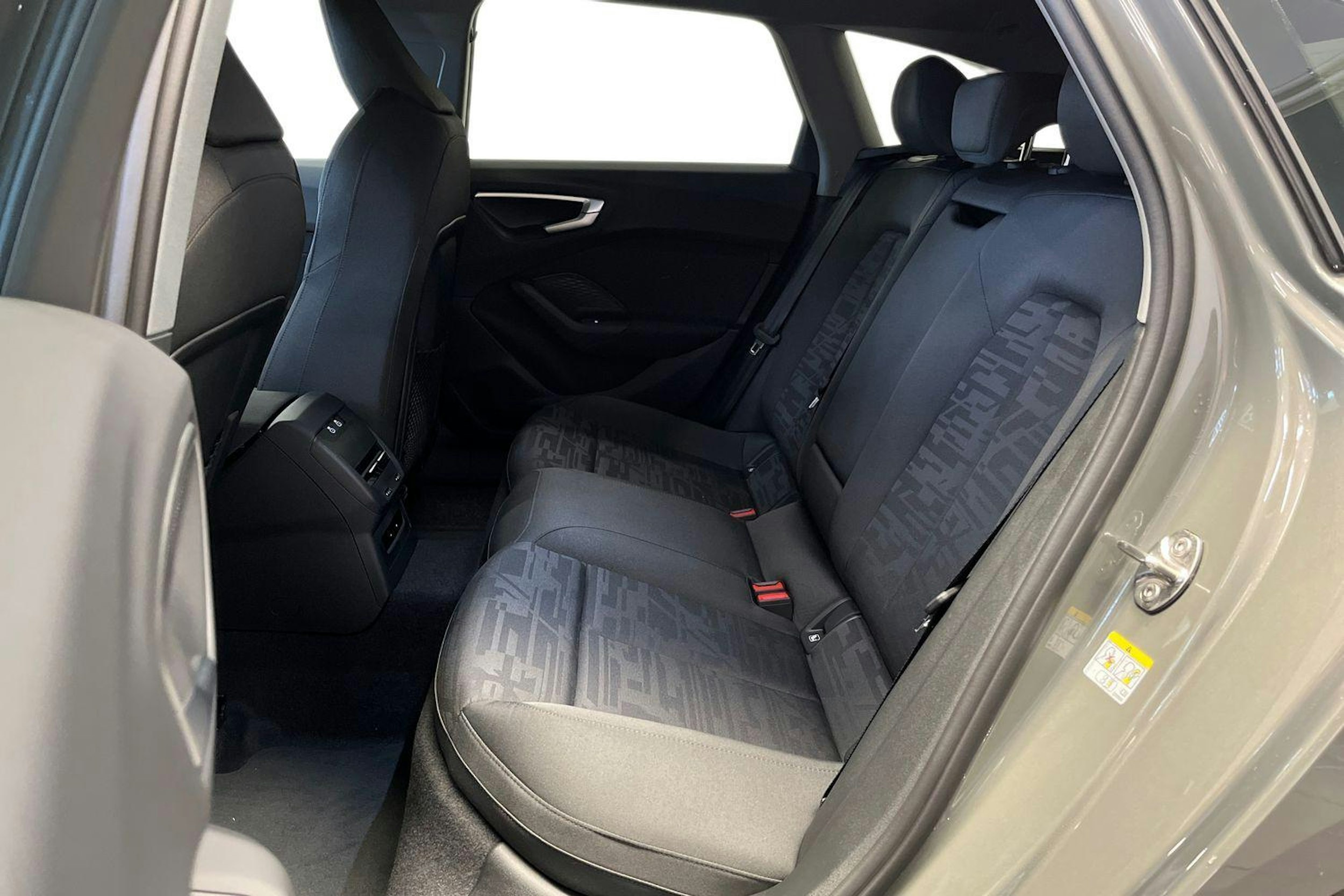 met. harmaa Audi A5 2025 kuva 4.