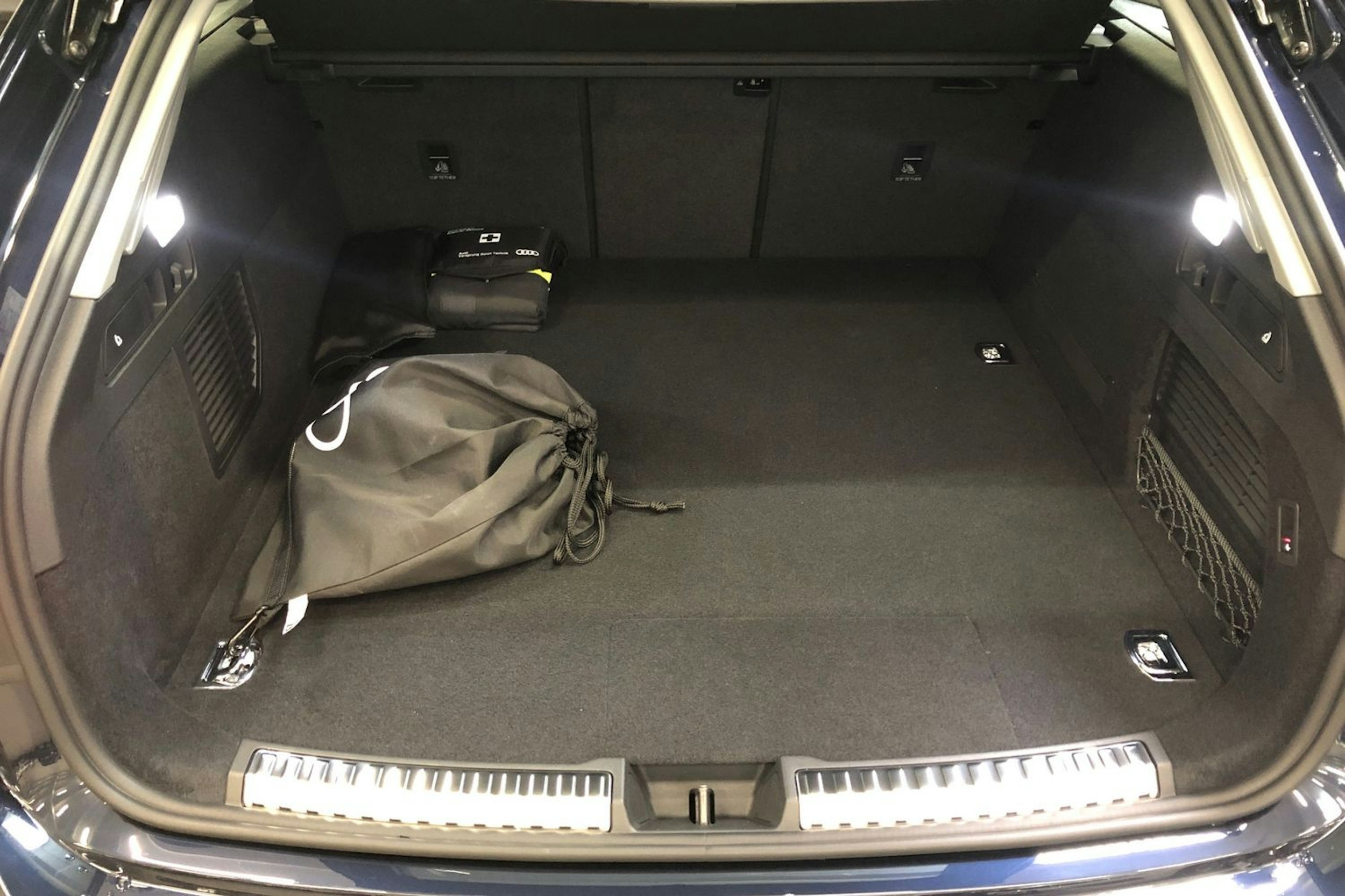 firmament sininen Audi A5 2025 kuva 11.