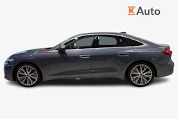 sininen Audi A5 2025 kuva 6.