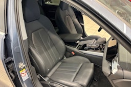 sininen Audi A5 2025 kuva 16.