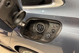 sininen Audi A5 2025 kuva 35.