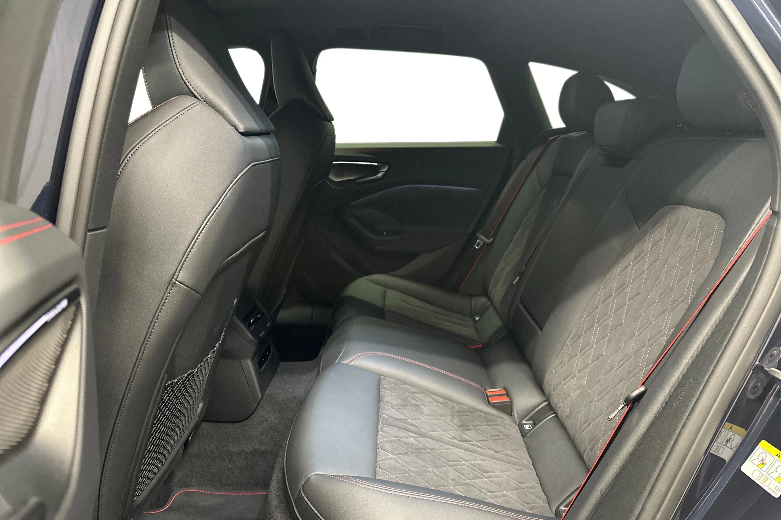 met. sininen Audi A5 2025 kuva 8.