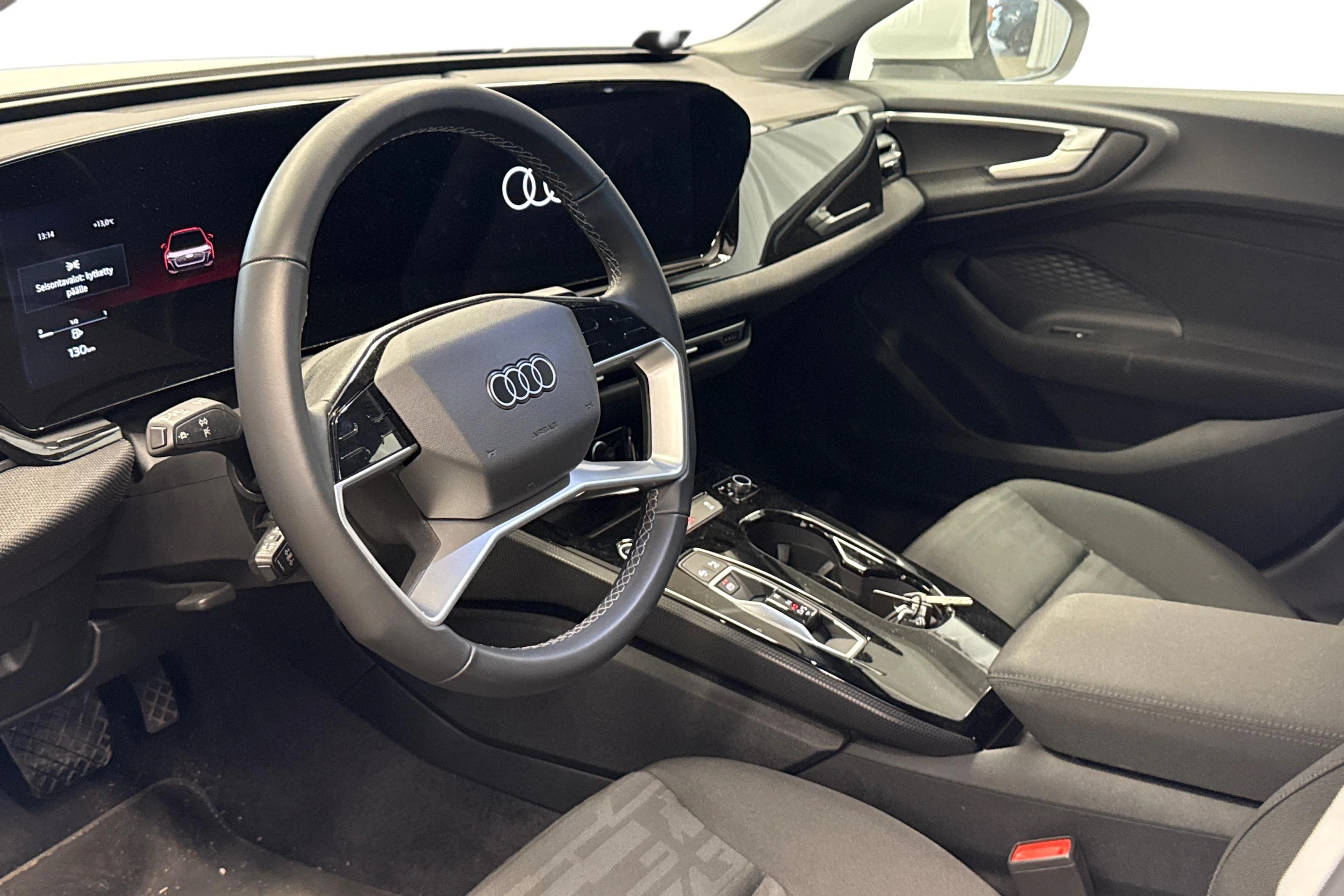 valkoinen Audi A5 2025 kuva 3.