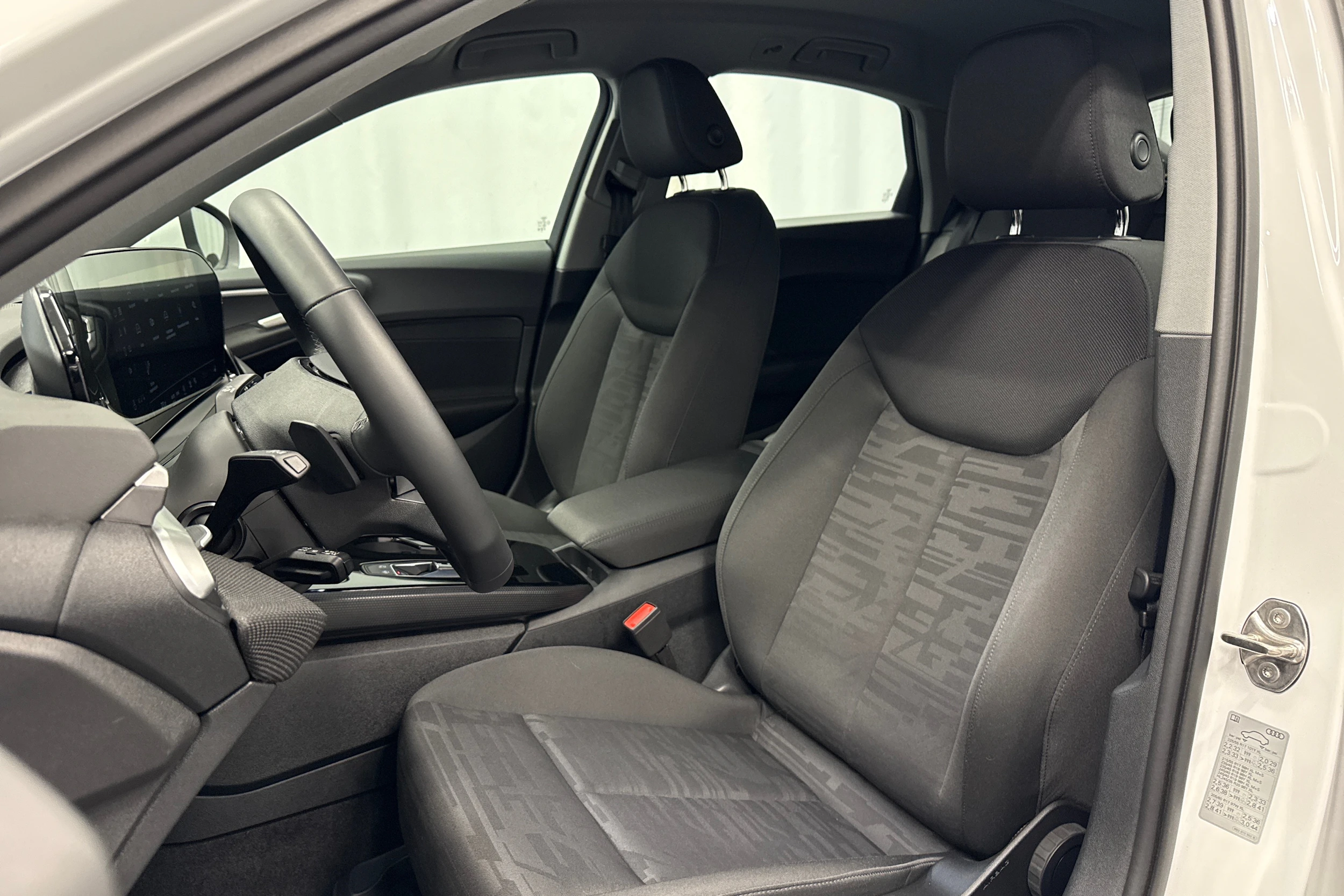valkoinen Audi A5 2025 kuva 30.
