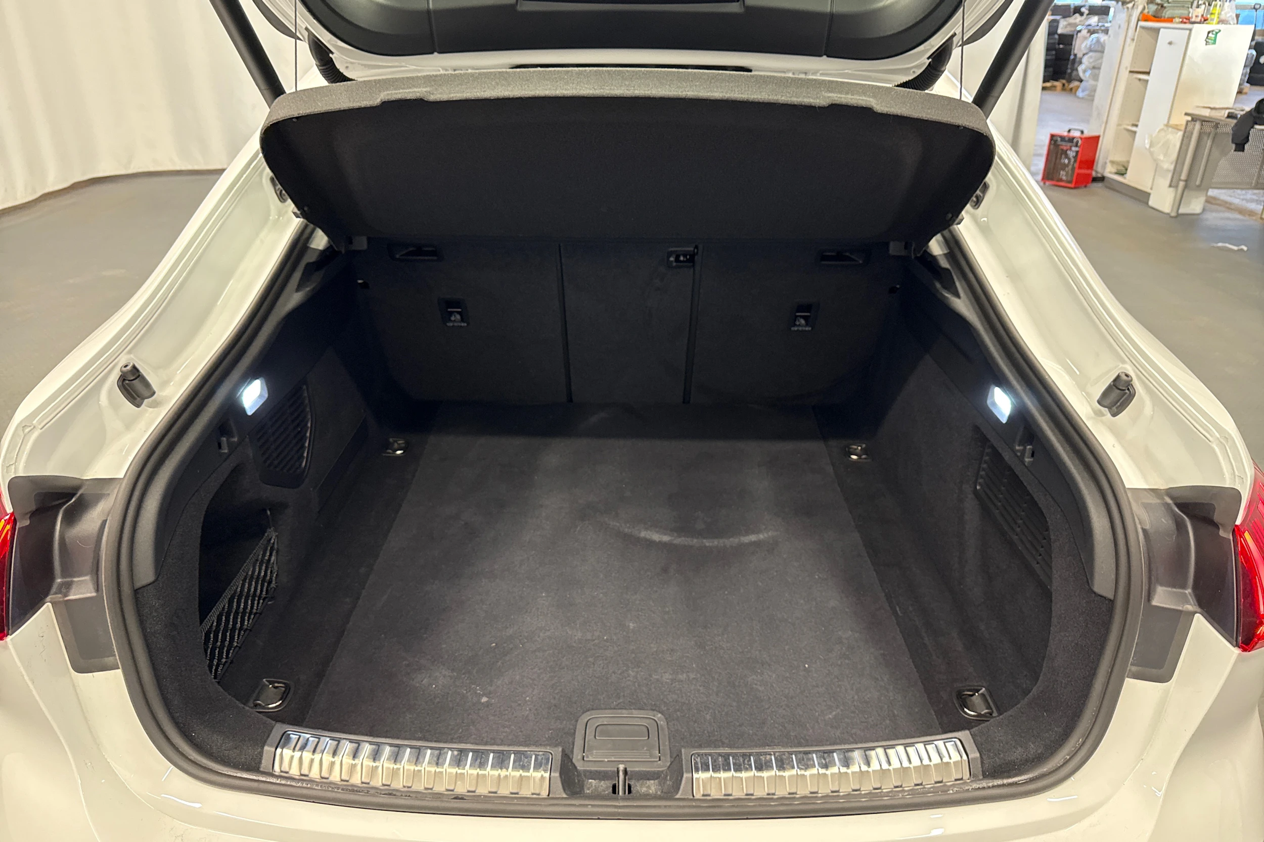 valkoinen Audi A5 2025 kuva 31.
