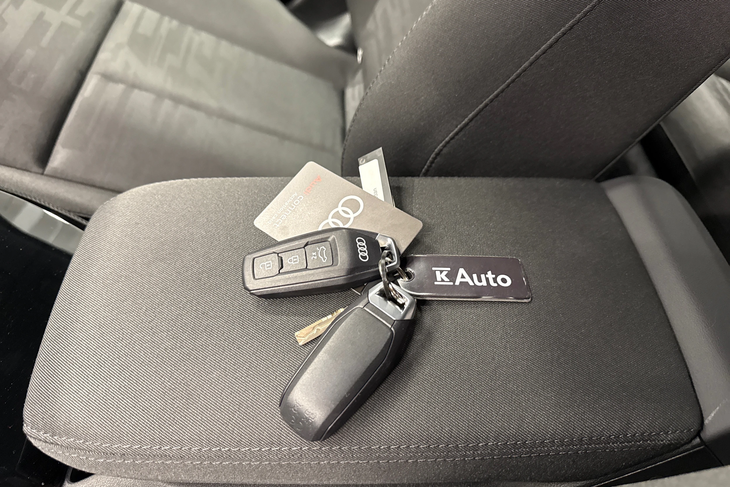 valkoinen Audi A5 2025 kuva 33.