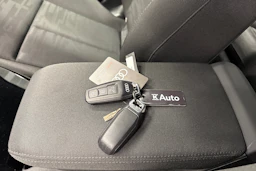 valkoinen Audi A5 2025 kuva 33.