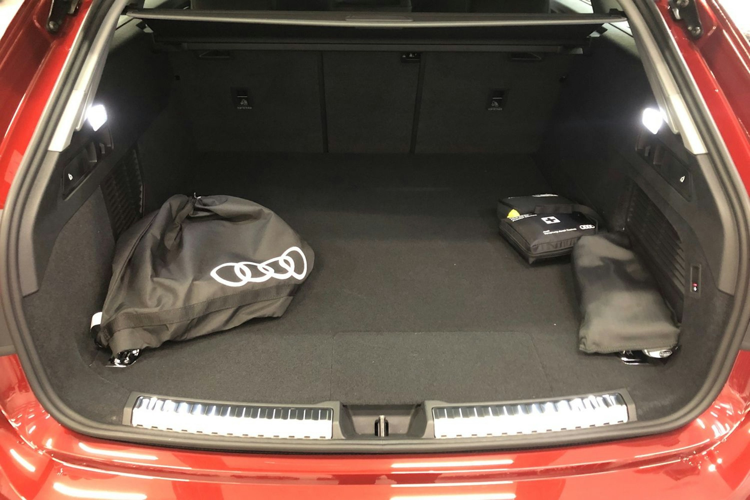 met. punainen Audi A5 2025 kuva 11.