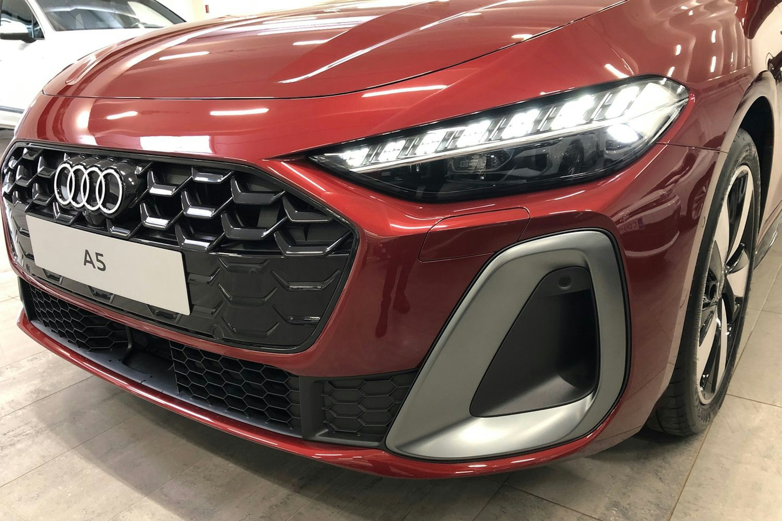 met. punainen Audi A5 2025 kuva 14.