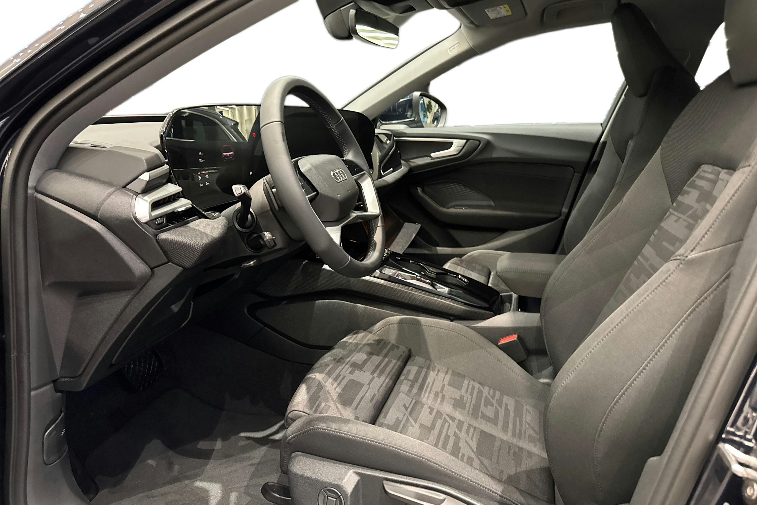 sininen Audi A5 2025 kuva 6.