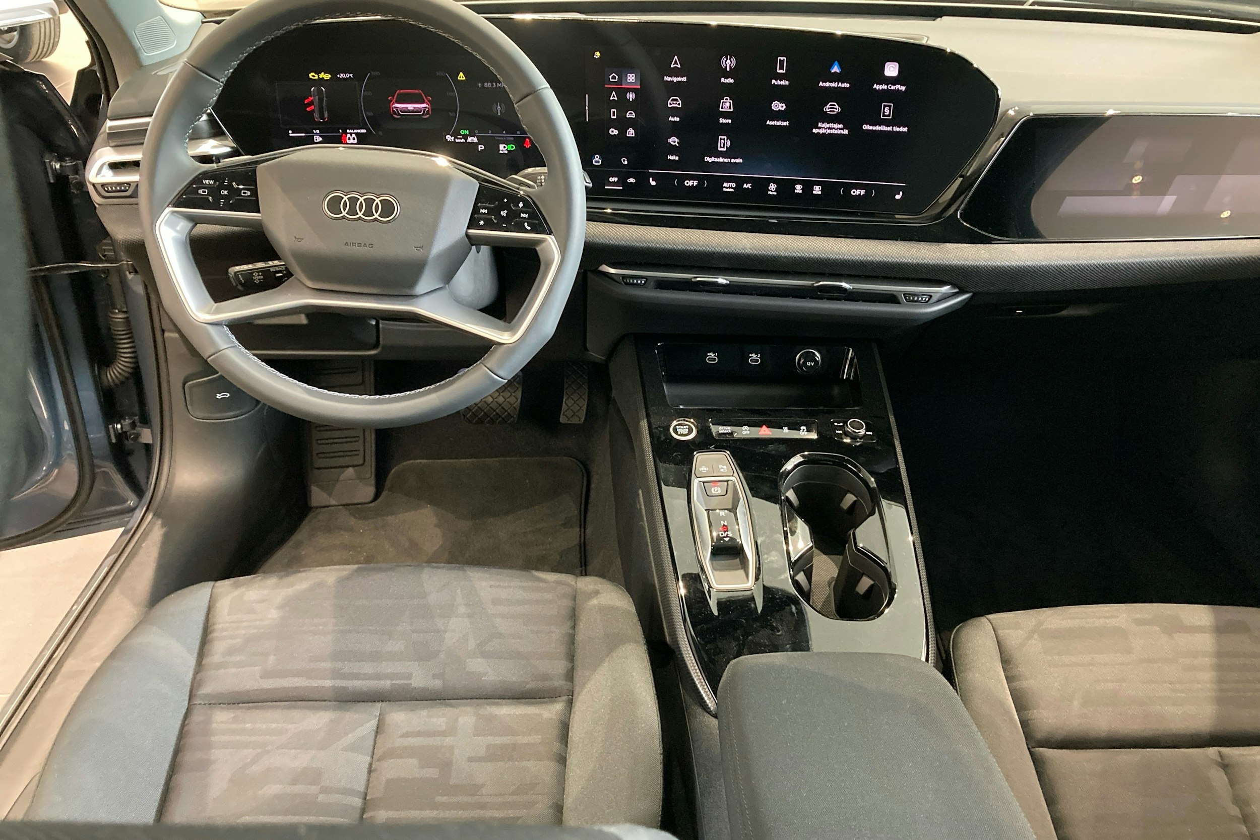 sininen Audi A5 2025 kuva 7.