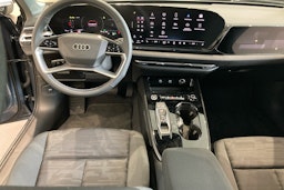 sininen Audi A5 2025 kuva 7.