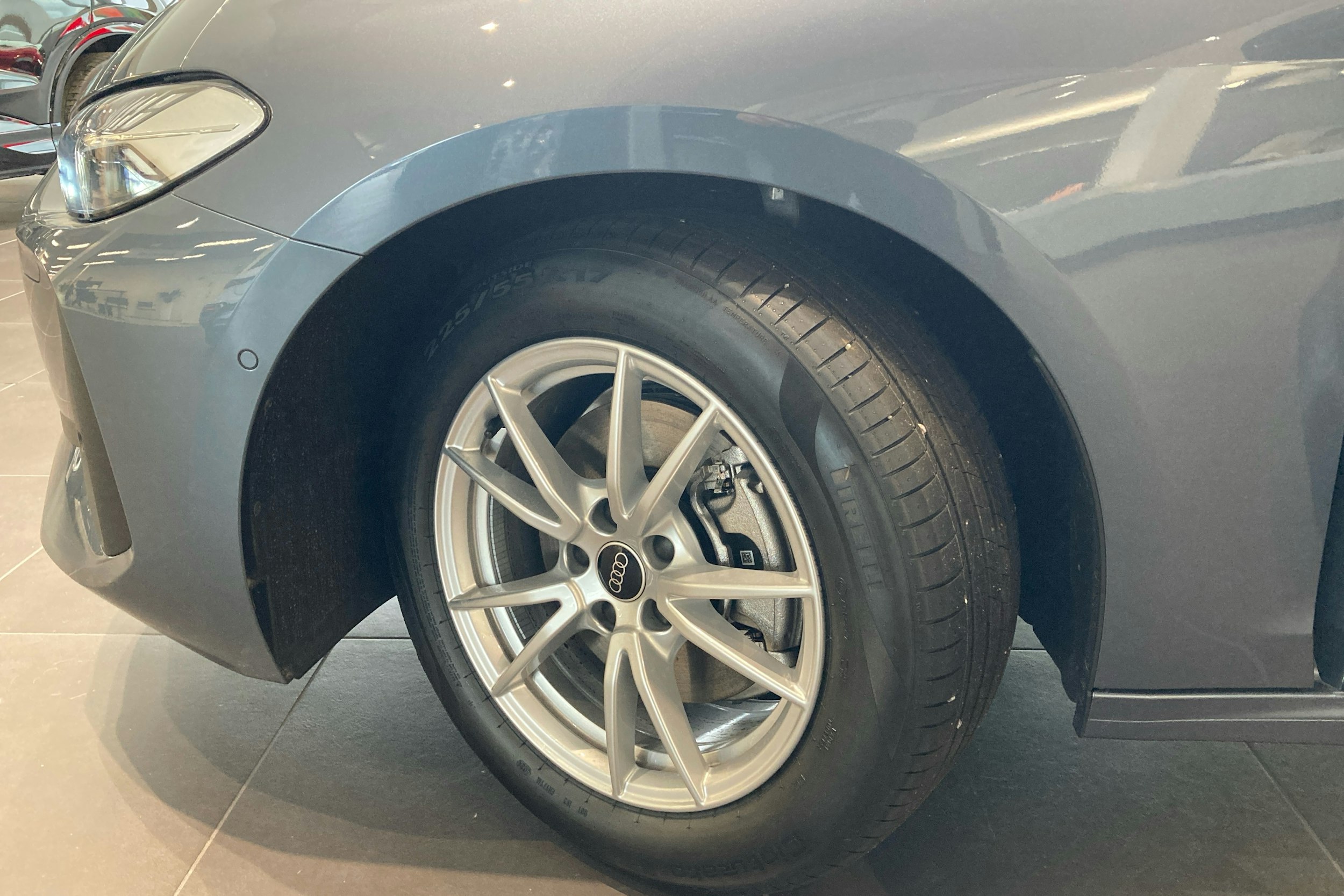 sininen Audi A5 2025 kuva 10.