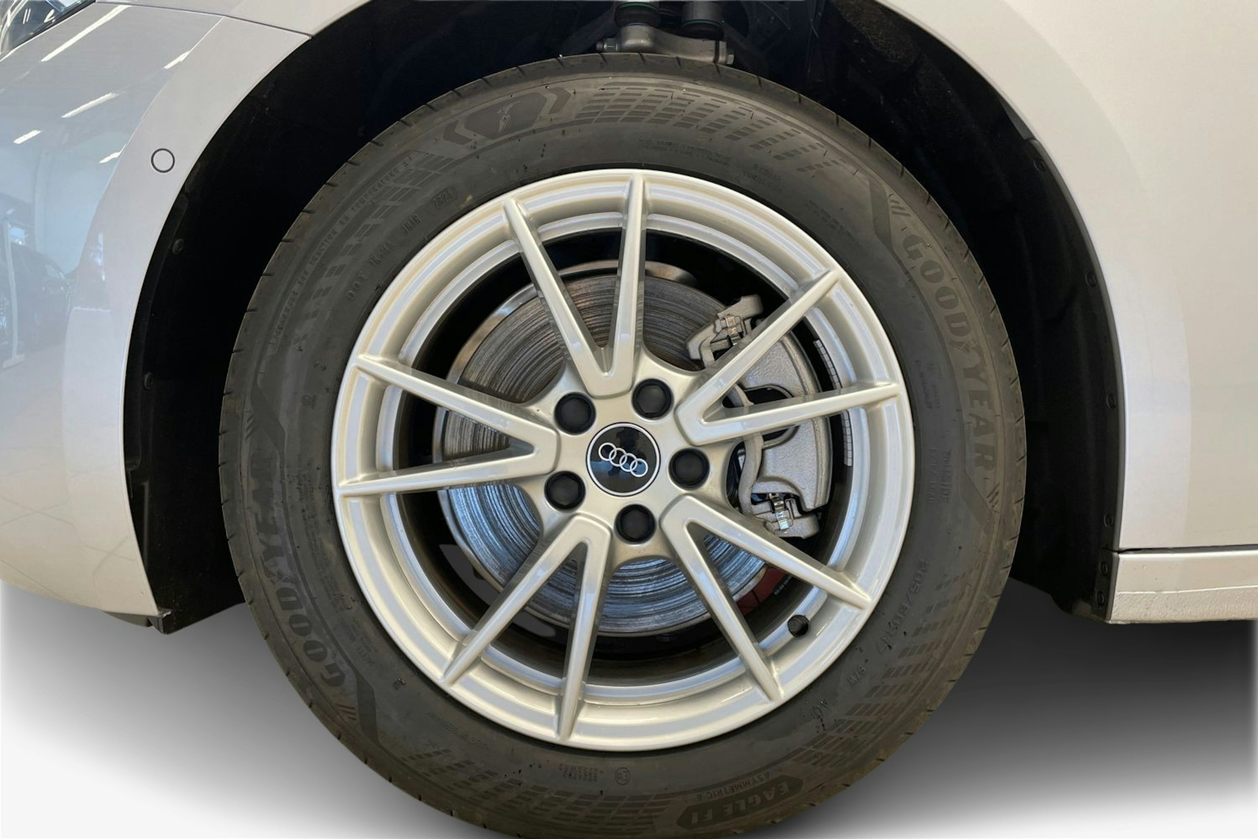 met. hopea Audi A5 2025 kuva 9.