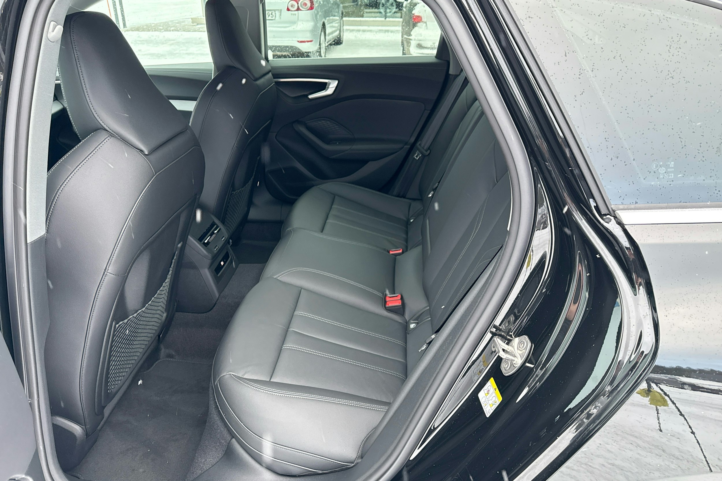 musta Audi A5 2025 kuva 8.