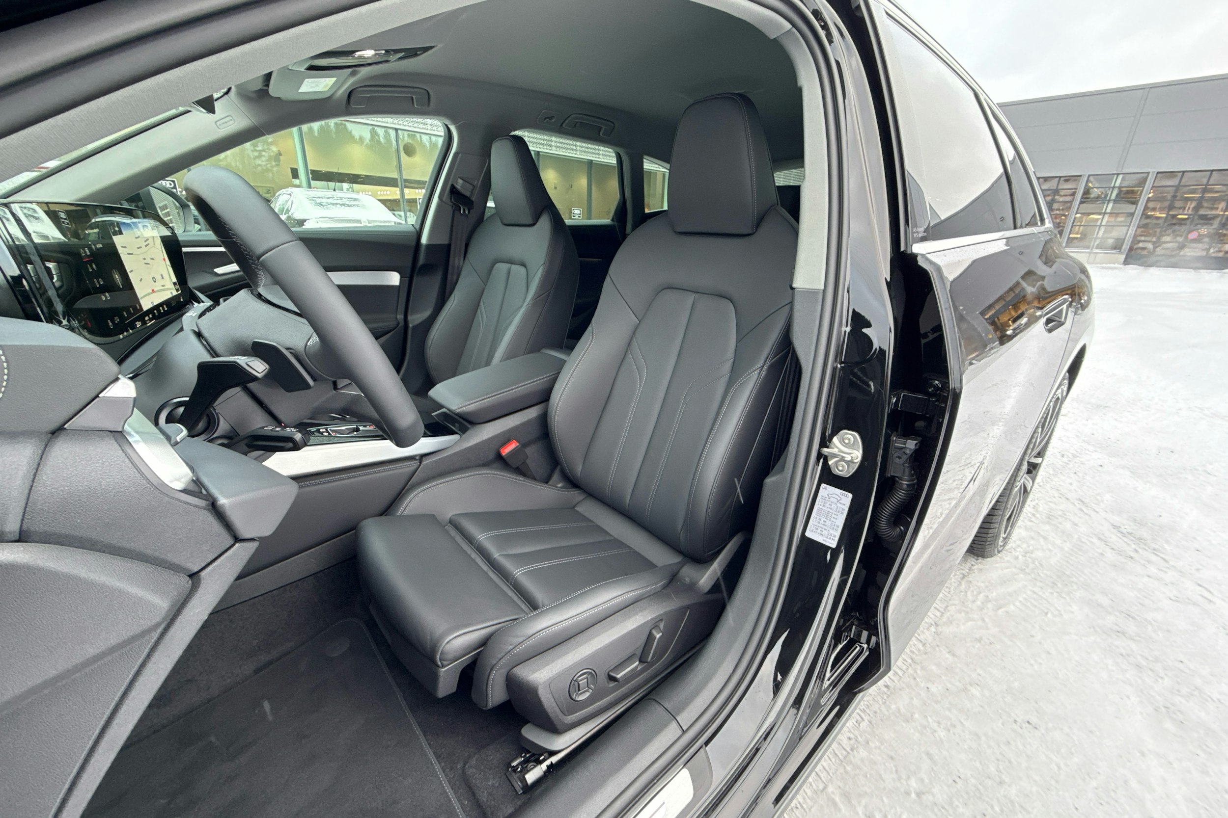 musta Audi A5 2025 kuva 21.