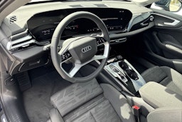 sininen Audi A5 Avant 2025 kuva 6.