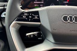 sininen Audi A5 Avant 2025 kuva 14.