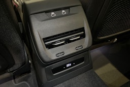 sininen Audi A5 2026 kuva 18.