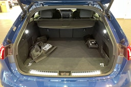 sininen Audi A5 2026 kuva 20.