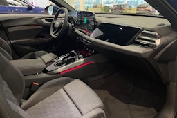 sininen Audi A5 2026 kuva 22.