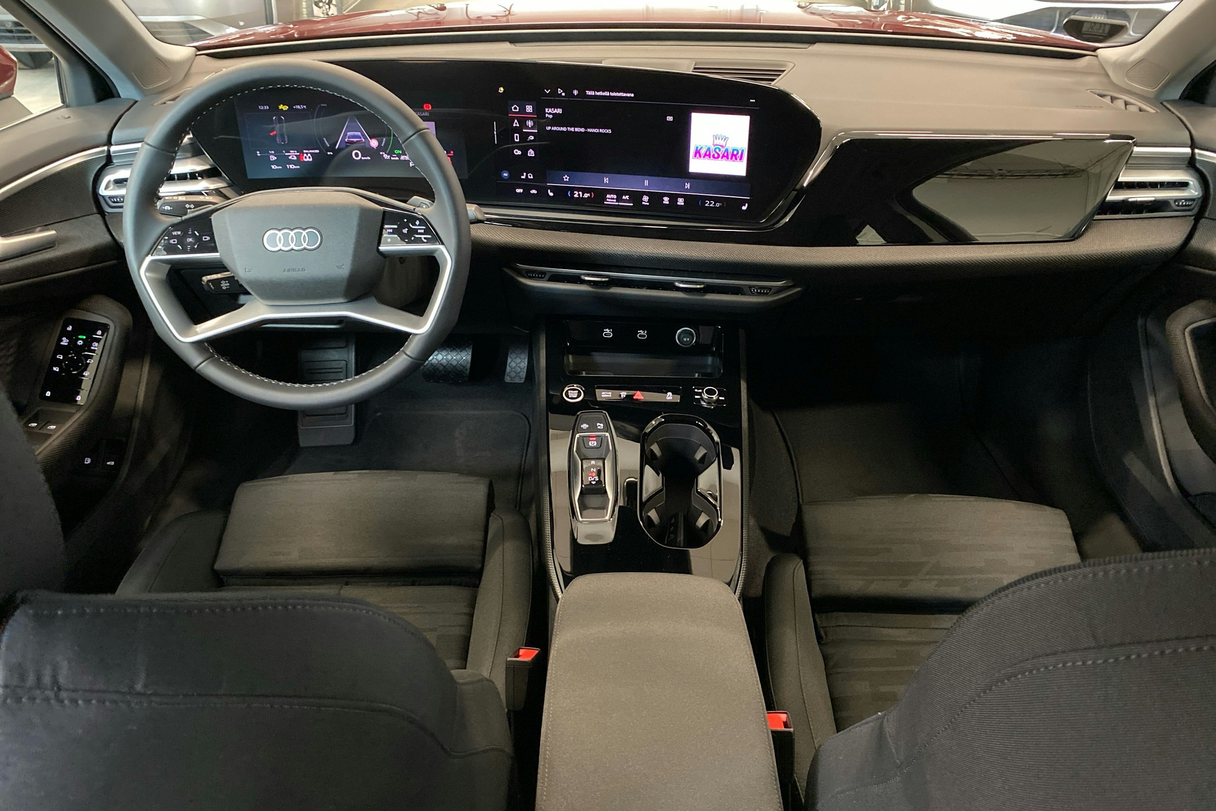 punainen Audi A5 2025 kuva 7.