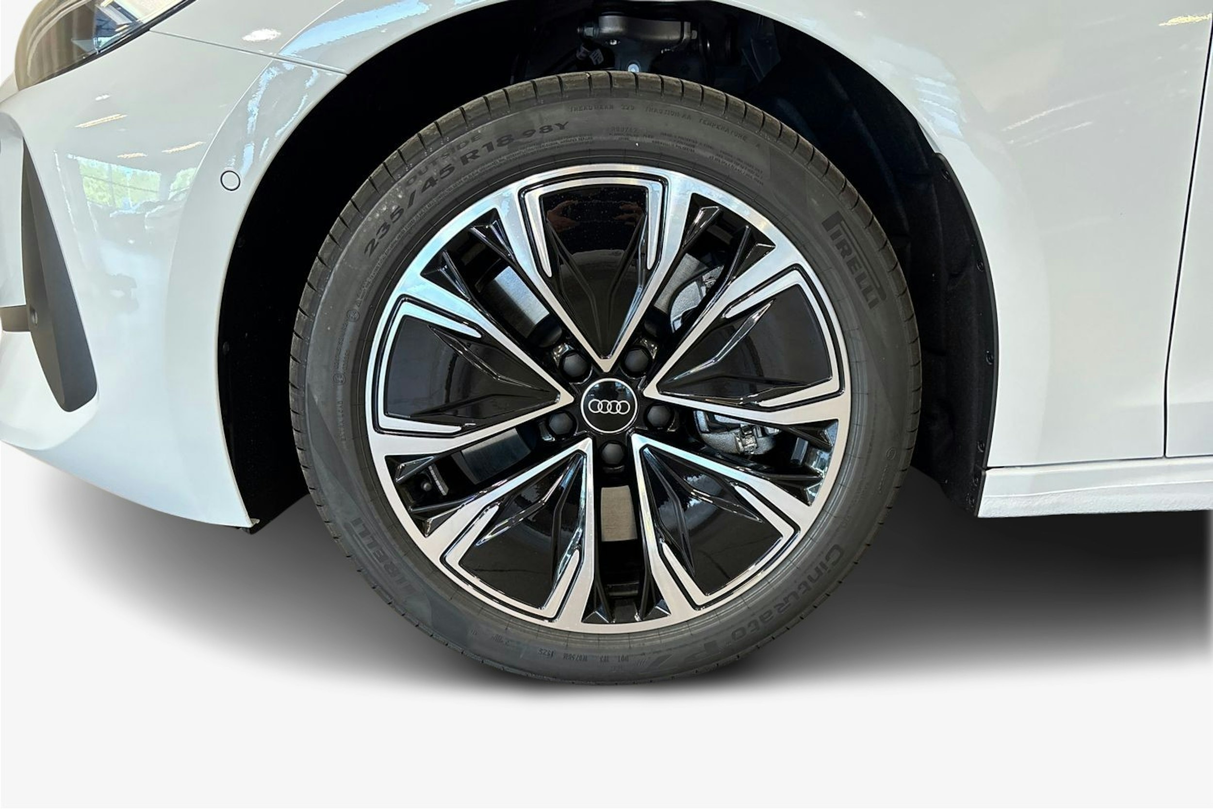 met. valkoinen Audi A5 2025 kuva 9.