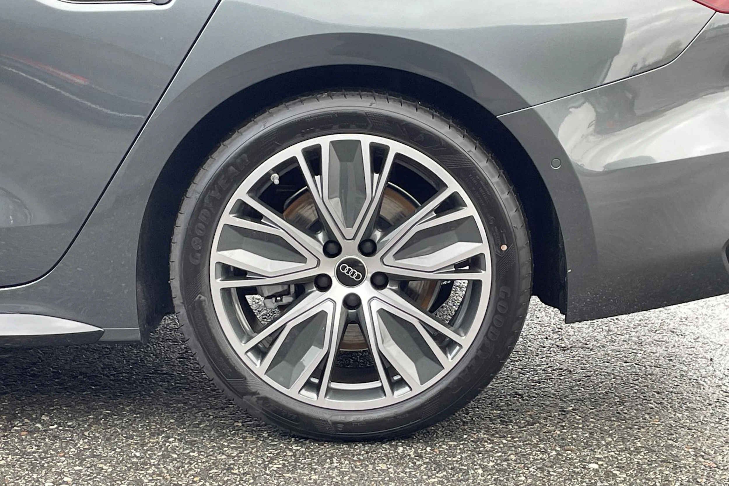 harmaa Audi A5 2026 kuva 10.