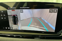 jäätikön valkoinen Audi A5 2026 kuva 11.