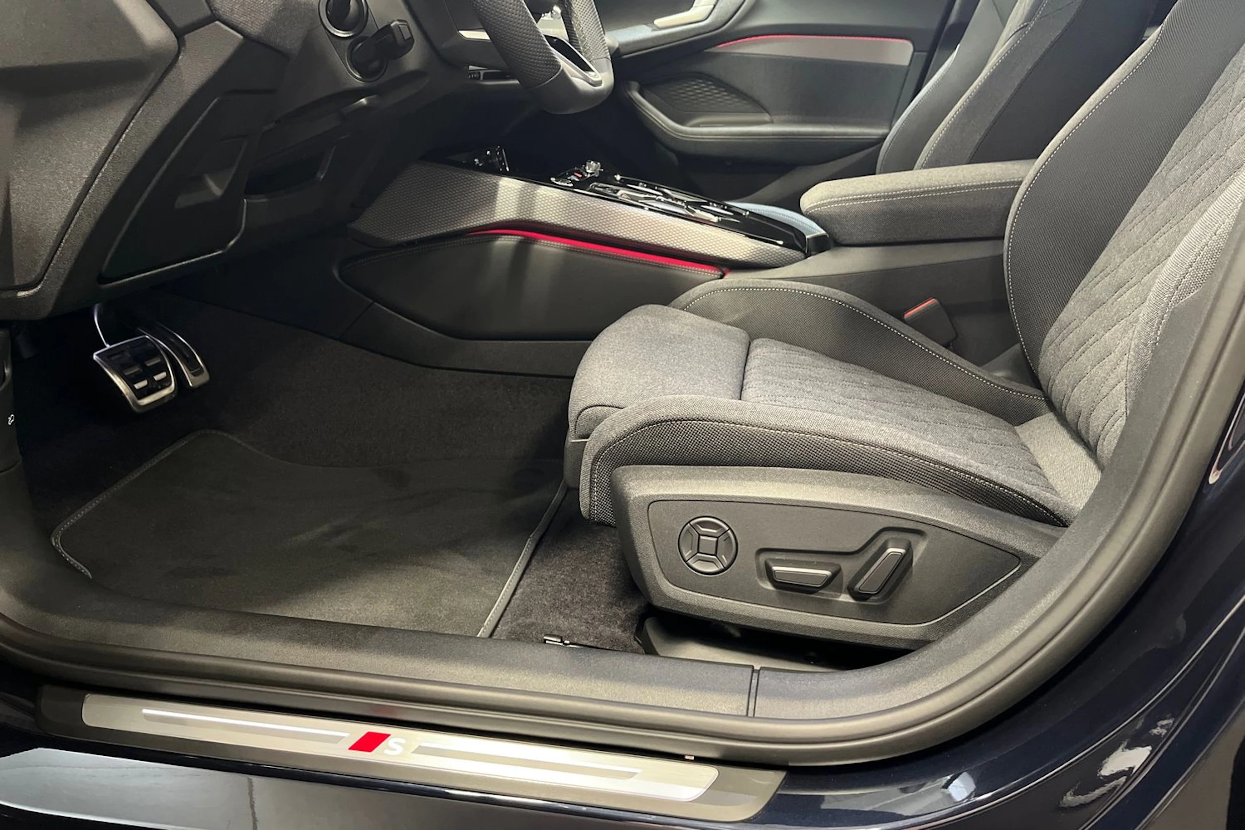 met. sininen Audi A5 2026 kuva 13.