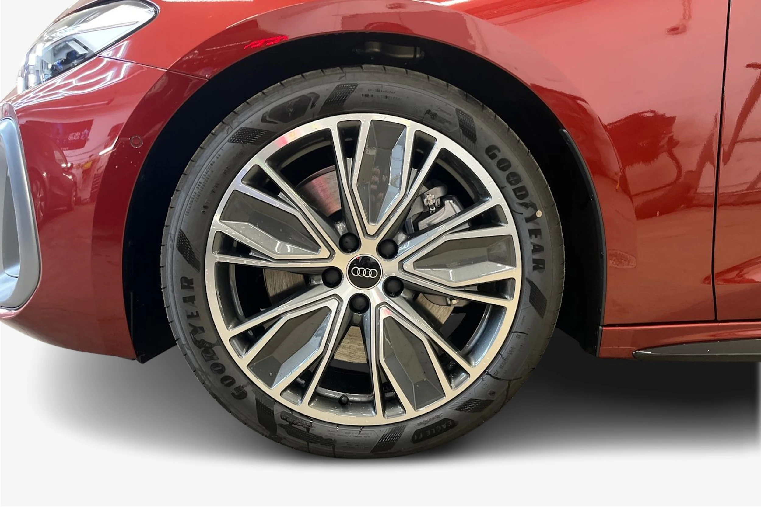 punainen Audi A5 2026 kuva 9.