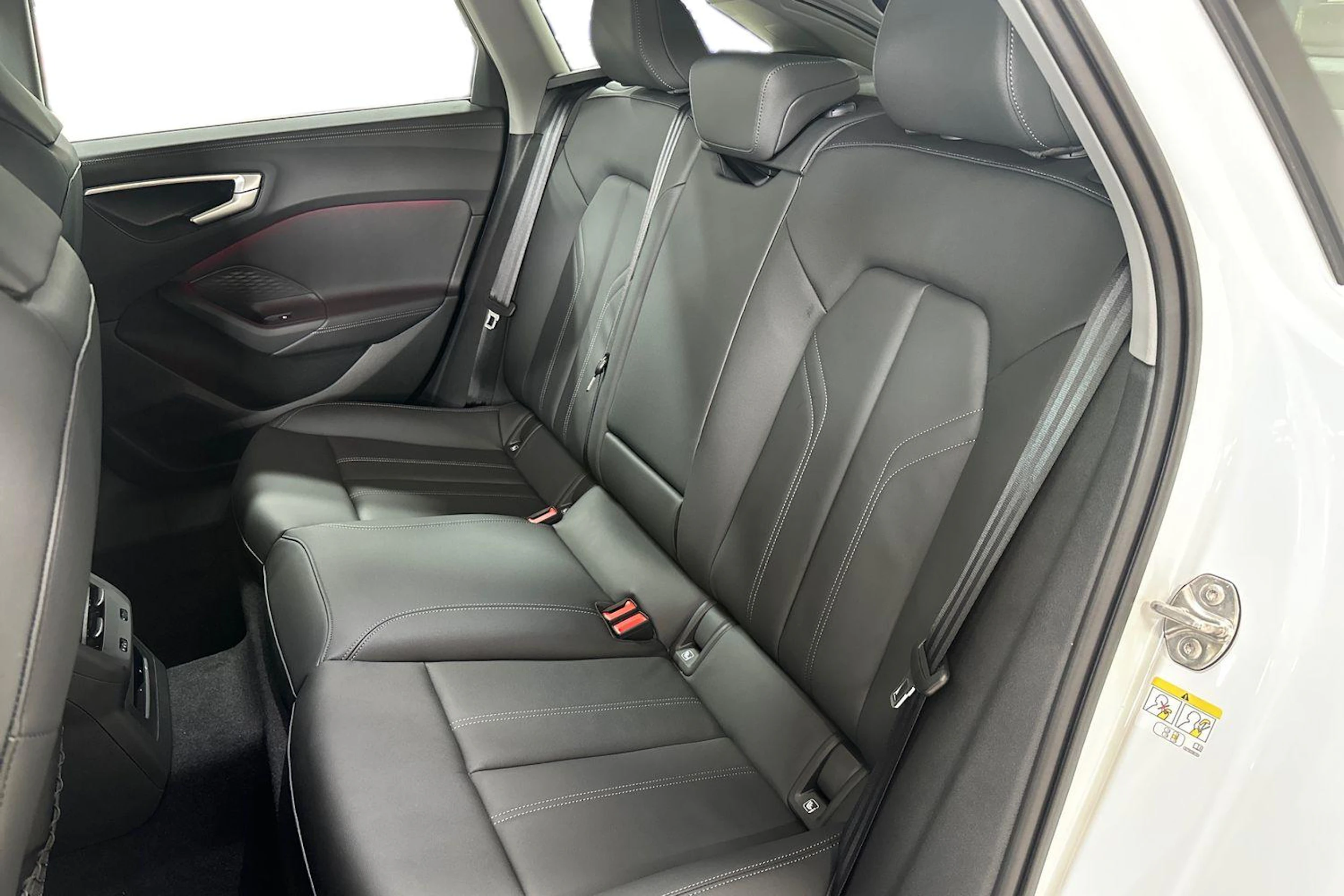met. valkoinen Audi A5 2026 kuva 8.