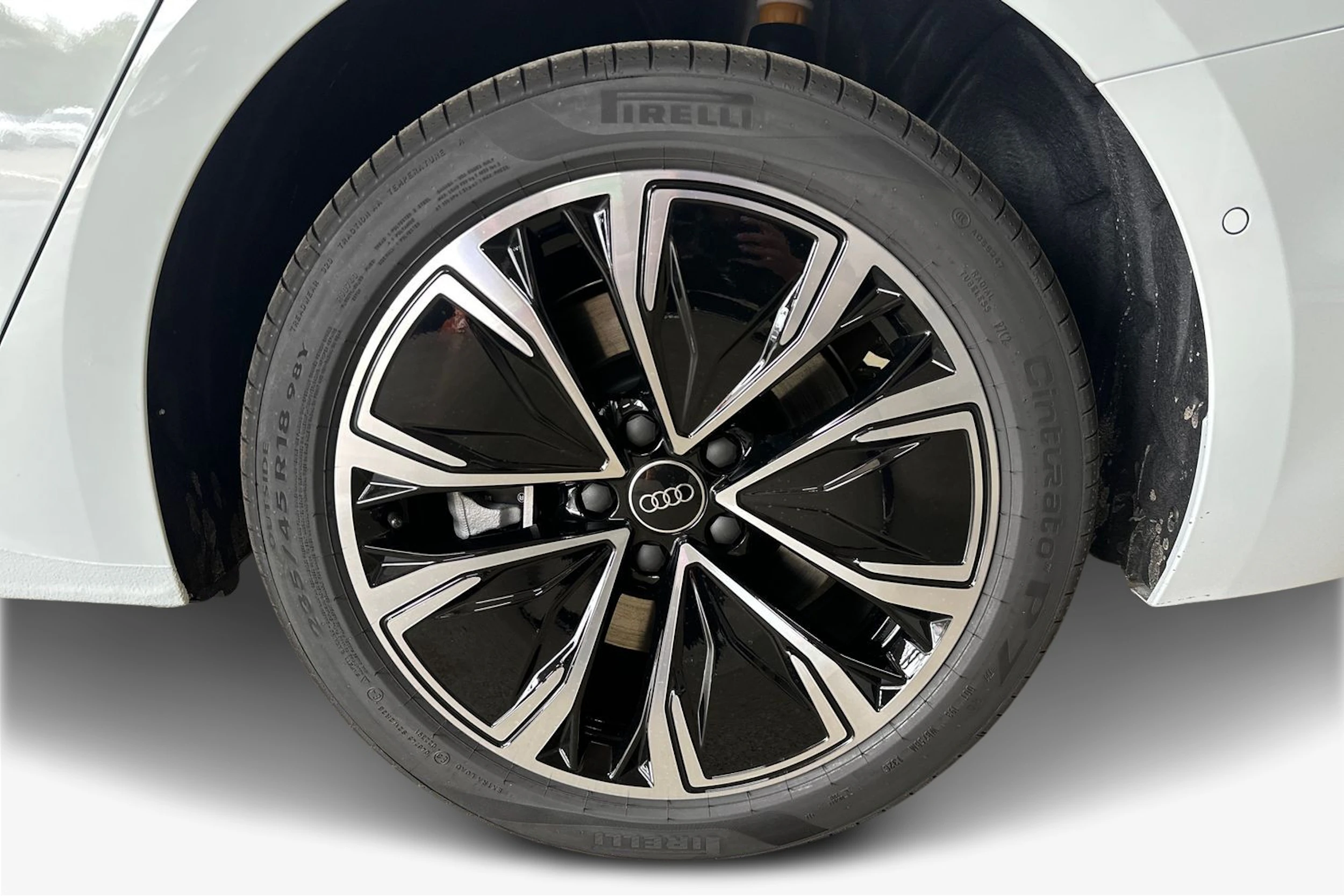 met. valkoinen Audi A5 2026 kuva 9.