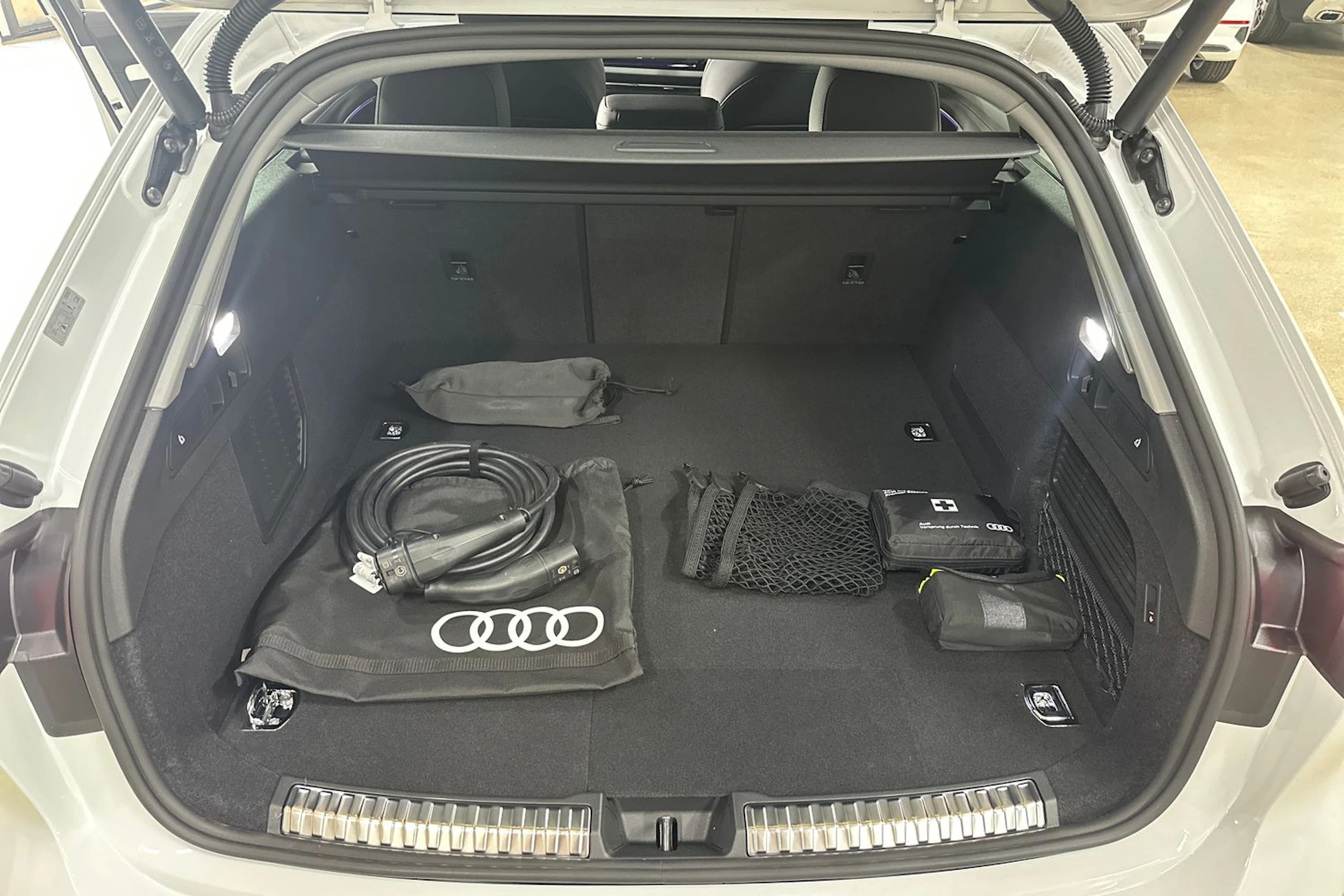 met. valkoinen Audi A5 2026 kuva 16.