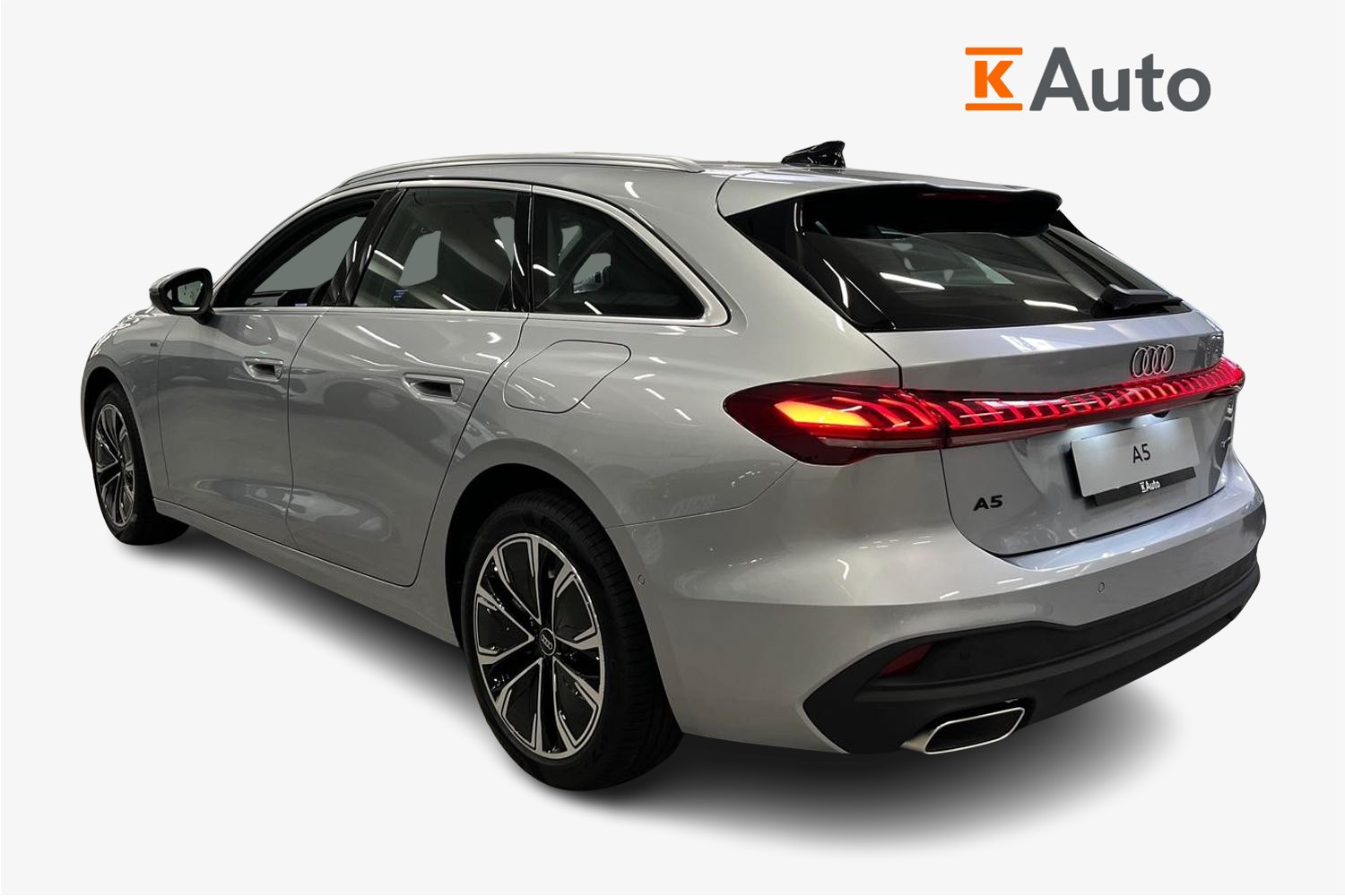 Audi A5 Avant e-hybrid quattro 220 kW 2026, kuva 2/15
