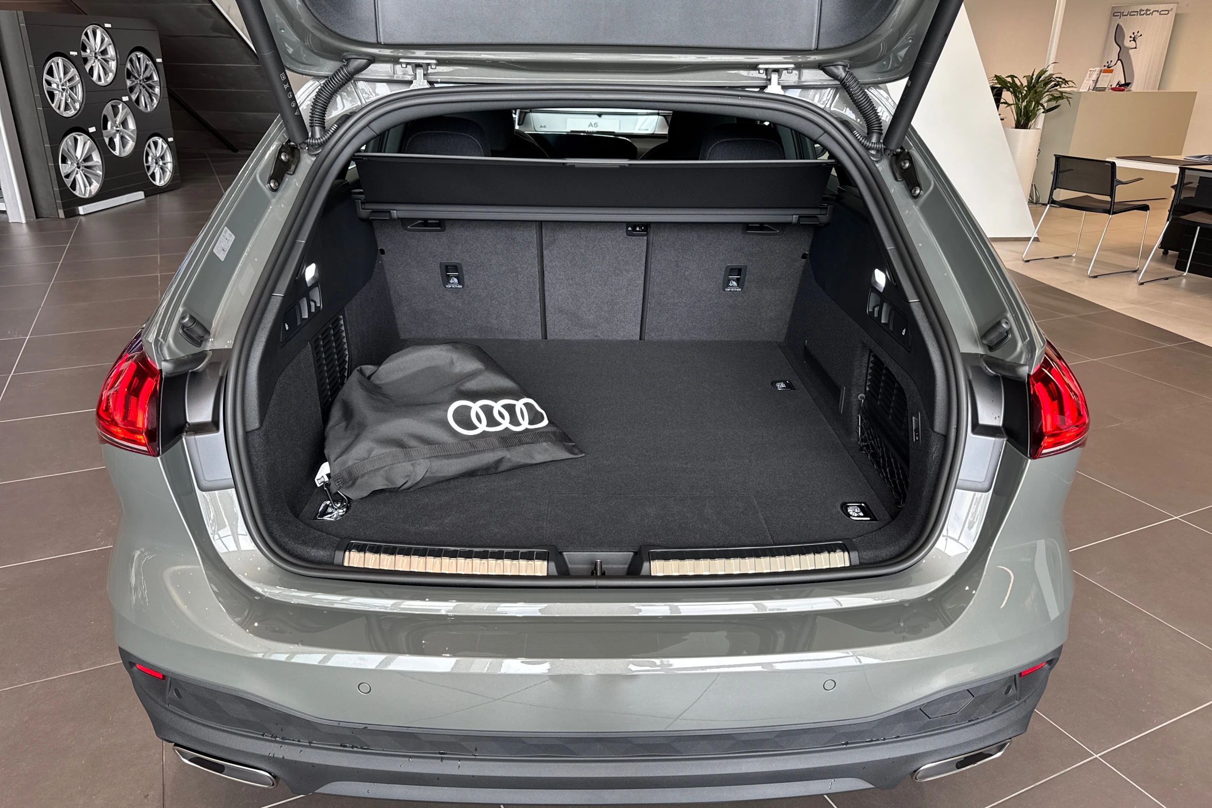 harmaa Audi A5 2026 kuva 11.