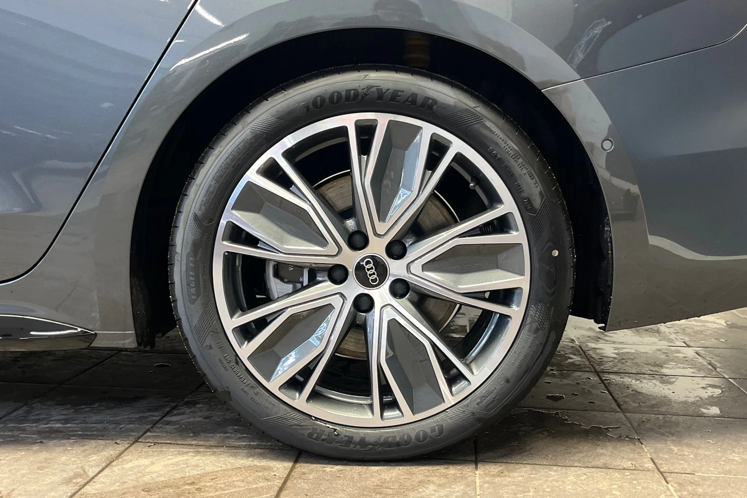 harmaa Audi A5 2026 kuva 10.