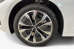 valkoinen Audi A5 2026 kuva 9.