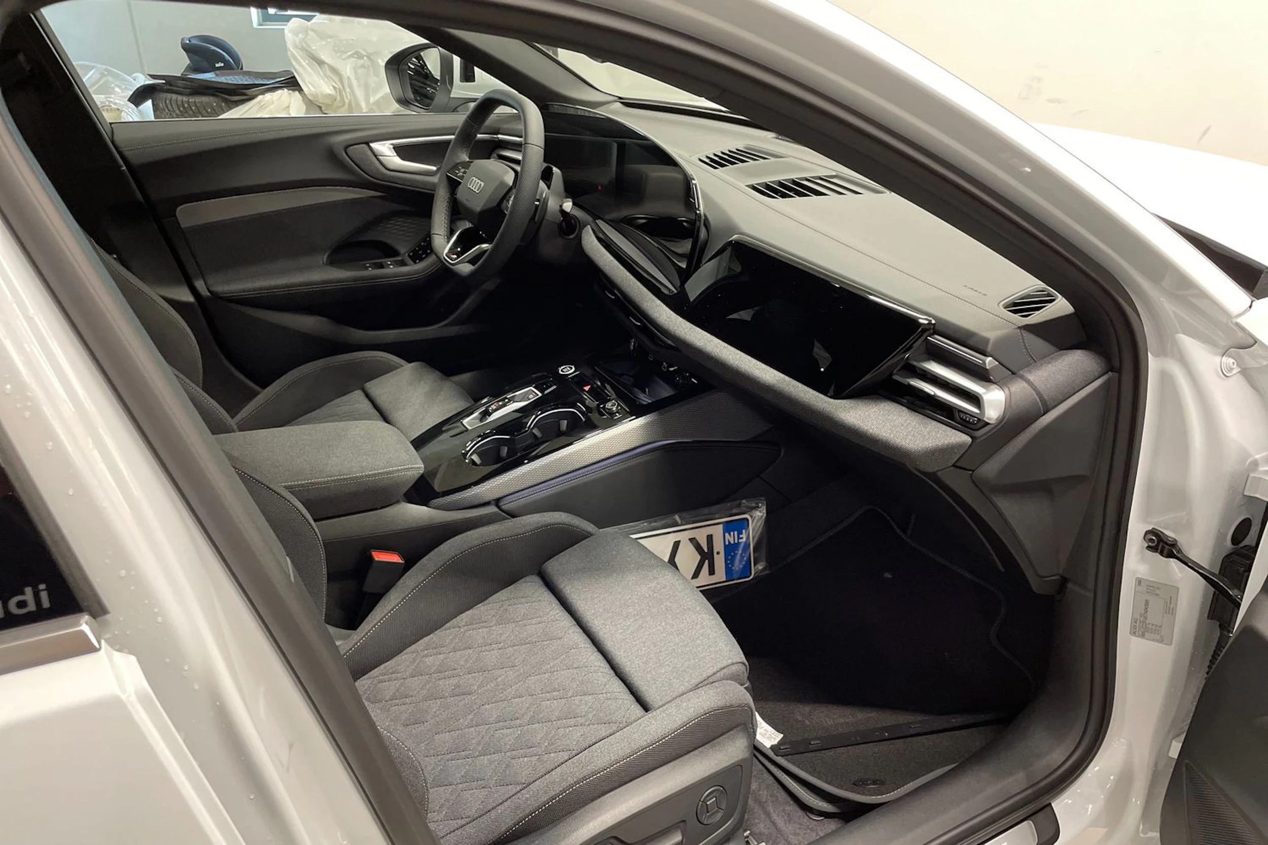 valkoinen Audi A5 2026 kuva 14.